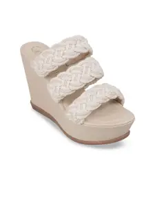 Catwalk Women Woven Design Wedge Heel Sandals