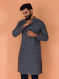 Kisah Floral Printed Mandarin Collar Straight Kurta