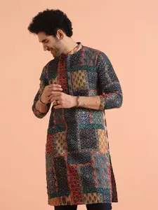 KISAH Ethnic Motifs Printed Sequinned Mandarin Collar Straight Kurta