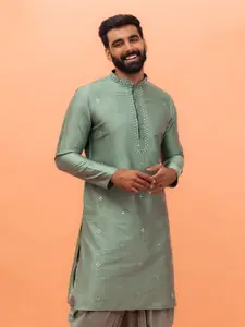 KISAH Geometric Embroidered Mirror Work Mandarin Collar Cotton Silk Straight Kurta