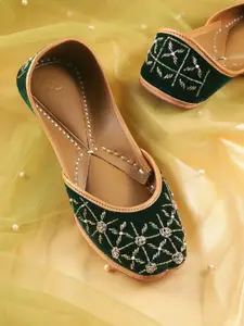 House of Pataudi Women Ethnic Embellished Mojaris