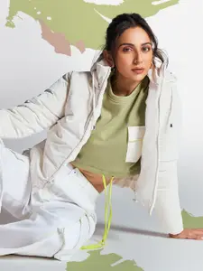 Crimsoune Club Women Solid Sweatshirt