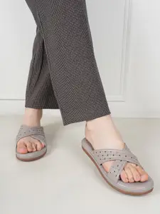 The Roadster Lifestyle Co Women Textured Open Toe Flats