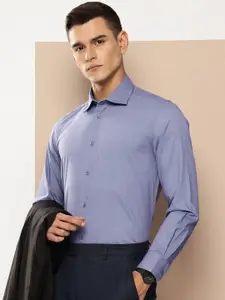 INVICTUS Slim Fit Opaque Formal Shirt