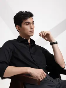 INVICTUS Urban Slim Fit Opaque Pure Cotton Formal Shirt