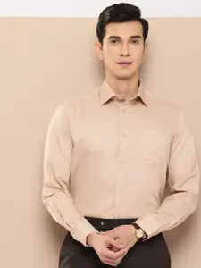 INVICTUS Men Slim Fit Opaque Formal Shirt