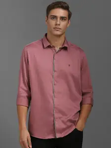 Louis Philippe Sport Men Solid Slim Fit Opaque Cotton Casual Shirt