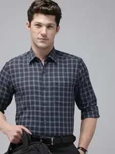 Arrow Manhattan Slim Fit Checked Pure Cotton Formal Shirt