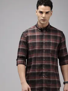 Arrow Pure Cotton Manhattan Slim Fit Opaque Checked Casual Shirt