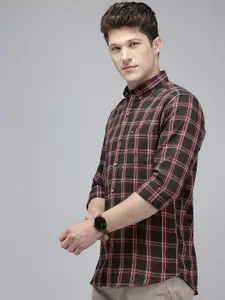 Arrow Pure Cotton Button-Down Collar Manhattan Slim Fit Checked Casual Shirt