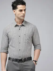 Arrow Manhattan Slim Fit Geometric Printed Pure Cotton Formal Shirt