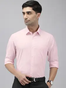 Arrow Pure Cotton Manhattan Slim Fit Checked Textured Formal Shirt