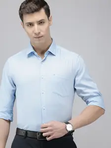 Arrow Pure Cotton Self Design Manhattan Slim Fit Opaque Formal Shirt