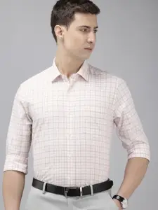 Arrow Pure Cotton Manhattan Slim Fit Self-Design Checked Formal Shirt