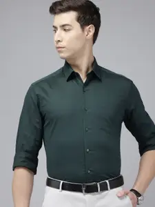 Arrow  Pure Cotton Manhattan Slim Fit Textured Formal Shirt