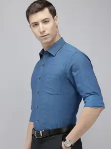 Arrow Pure Cotton Self Design Manhattan Slim Fit Textured Formal Shirt