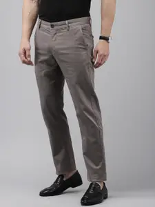 Arrow Men Micro Ditsy Printed Bronson Slim Fit Low-Rise Trousers