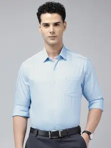 Arrow Manhattan Slim Fit Micro Ditsy Printed Pure Cotton Formal Shirt