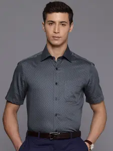 Louis Philippe Classic Opaque Geometric Printed Pure Cotton Formal Shirt