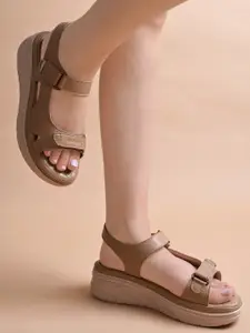 Shoetopia Women Buckled Platform Heel Sandals