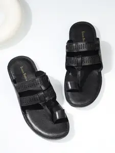 LOUIS STITCH Jet Black Kolhapuri Style Lightweight Toe Ring Leather Sandal