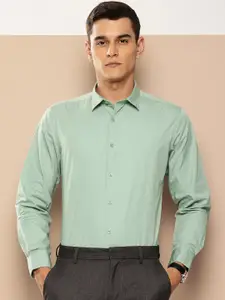 INVICTUS Pure Cotton Solid Intelligent Anti-Stain Formal Shirt