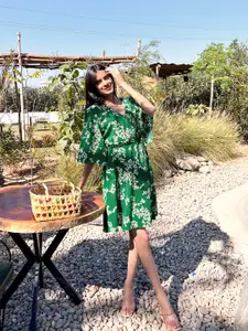 Stylecast X Hersheinbox Floral Print Wrap Dress