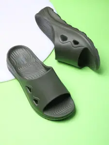 Slipover Men Self Design PU Sliders