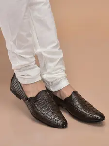 FAUSTO Men Woven Design Round Toe Mojaris