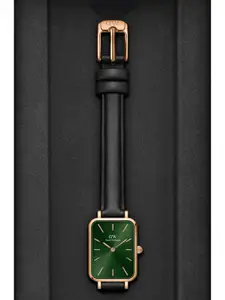 Daniel Wellington Women Dial & Leather Straps Analogue Watch DW00100446K