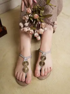 Luxyfeel Women Embellished T-Strap Flats