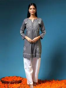 HOUSE OF KARI Women Chikankari Kurta