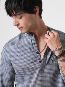 VASTRADO Geometric Printed Mandarin Collar Dobby Weave Cotton Straight Short Kurta