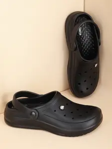 Roadster Nuo Men Black Clogs Flip Flops