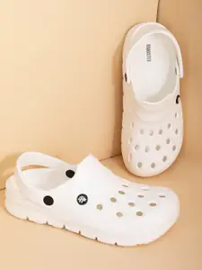 The Roadster Lifestyle Co Men Solid Clog Flip Flops