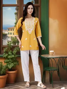 KALINI Women Floral Embroidered Round Neck Chikankari Kurti