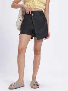 glitchez Twill Frayed Hem Regular Fit Skorts