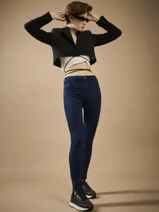 DOLCE CRUDO Women Skinny Fit Light Fade Stretchable Jeans