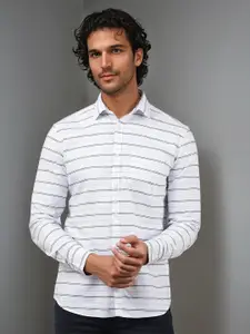 Crimsoune Club Men Classic Spread Collar Horizontal Striped Cotton Slim Fit Casual Shirt