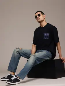 The Roadster Lifestyle Co. Men Relaxed Fit High-Rise Slash Knee Light Fade Jeans