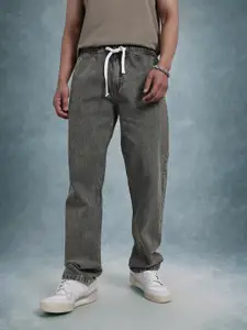 The Roadster Life Co. Men Straight Fit Vintage Wash Jeans