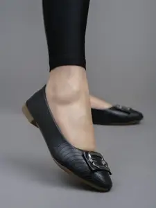 DressBerry Women Textured Ballerinas Flats