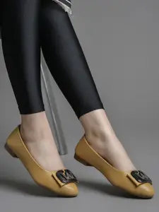 DressBerry Women Textured Ballerinas Flats