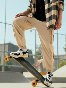 Bewakoof AIR Men Cotton Relaxed Fit Joggers