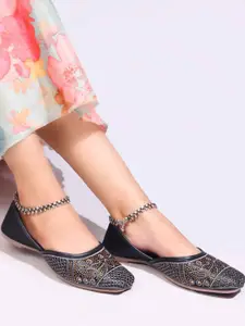 JM Looks Women Ethnic Mojaris Flats