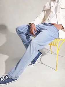 WROGN Men Anti Fit Light Fade Stretchable Jeans