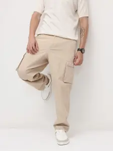 The Roadster Life Co. Men Mid-Rise Pure Cotton Relaxed Fit Cargos