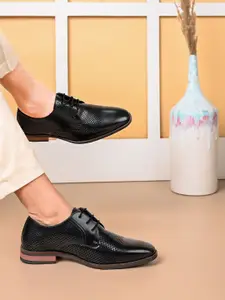 House of Pataudi Men Textured Lace Up Formal Derbys