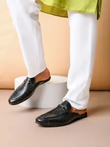 House of Pataudi Men Textured Open Back Mules