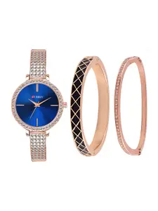 Curren Women Brass Embellished Dial & Stainless Steel Bracelet Style Straps Analogue Watch